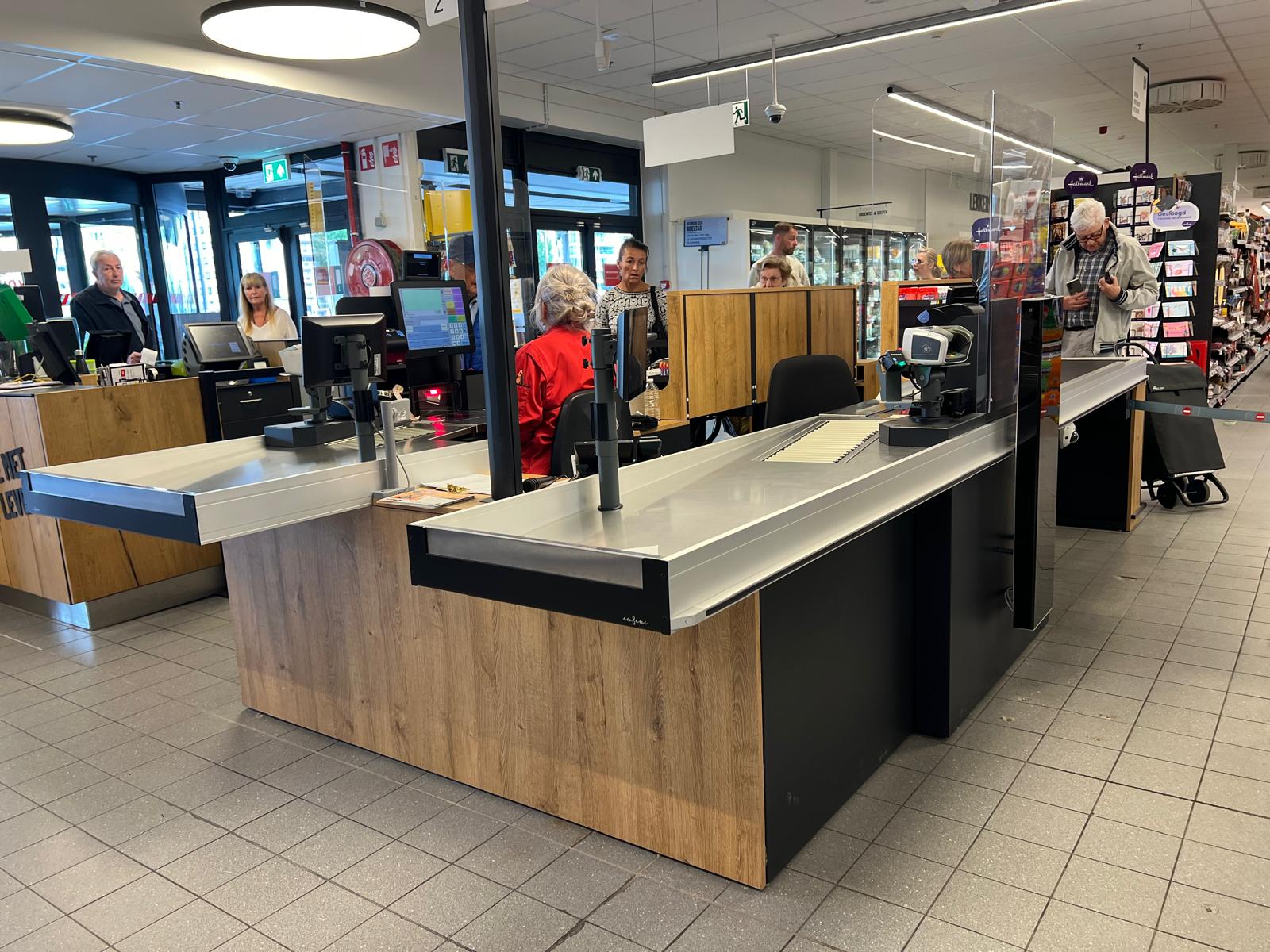 Premium kassa's bij Delhaize Oostende